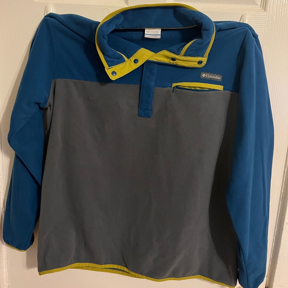 Columbia Jacket - Pullover. Blue, Green, & Grey
